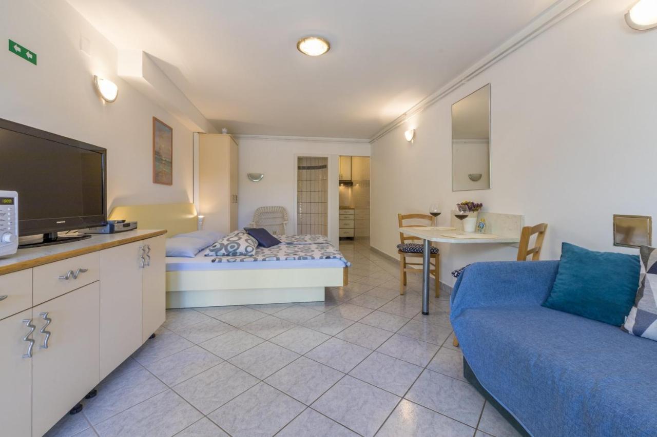 Blue Pearl Apartments Crikvenica Exterior photo